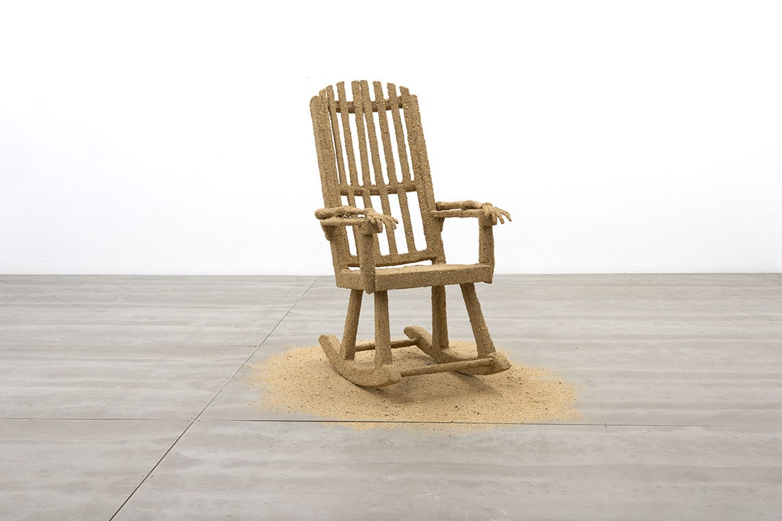 Luvas Brancas by Pedro Valdez Cardoso and Amanhã by Nuno Sousa Vieira + Pedro Valdez Cardoso