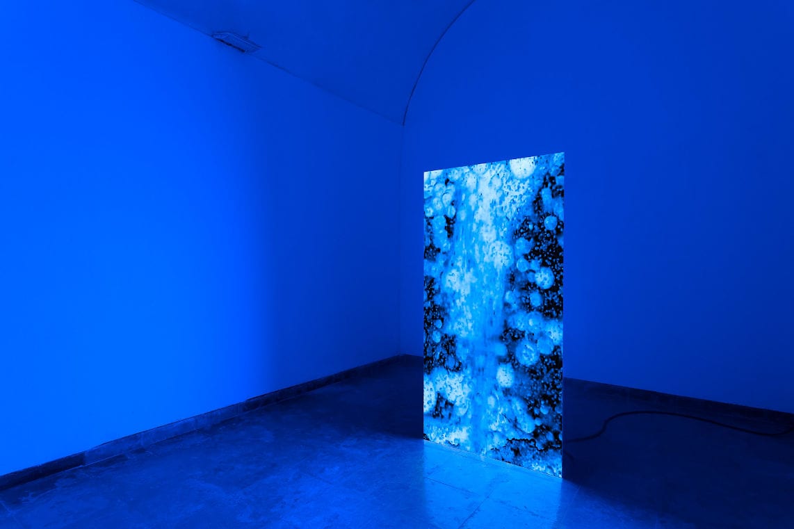 Inhale, Exhale (self-breathing kit) by Paulo Arraiano