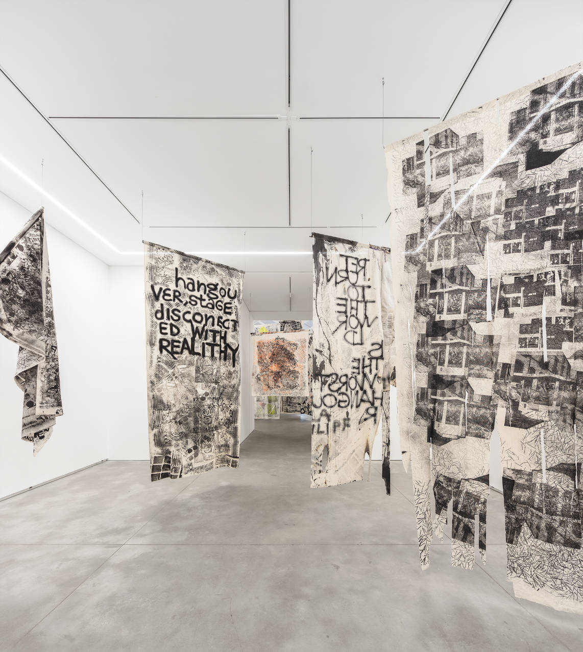 Hangover + be part of chaos, Carla Filipe na galeria Francisco Fino