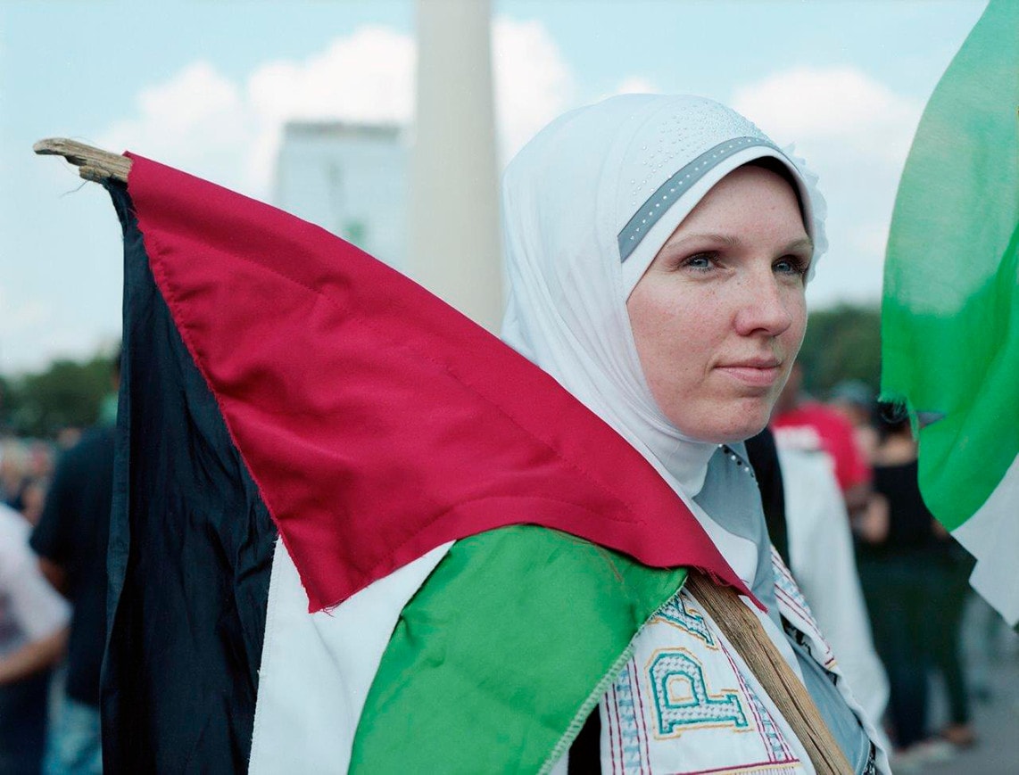 Artists’ collective donates more than 100 works of art “With <3 to Palestine"